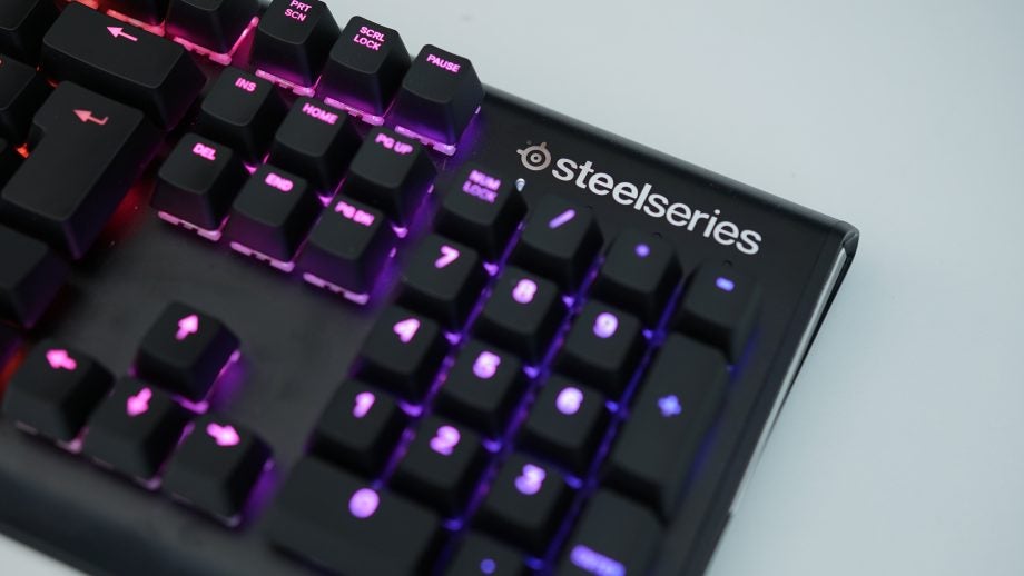 SteelSeries Apex M750 mechanical keyboard with RGB lighting.
