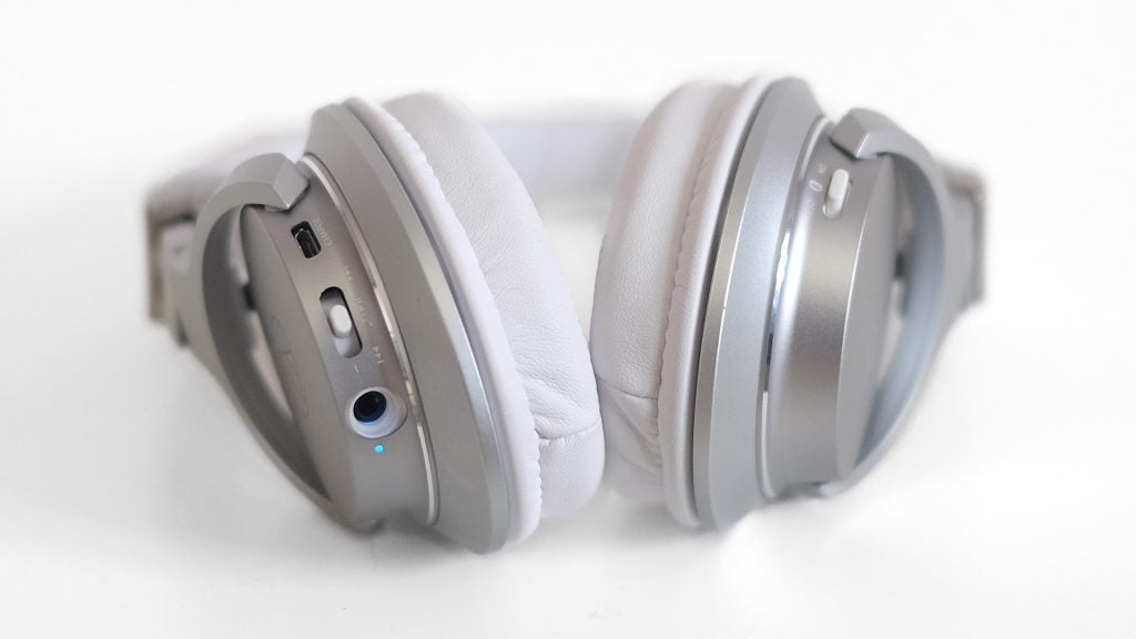 Audio-Technica ATH-AR5BT wireless over-ear headphones.