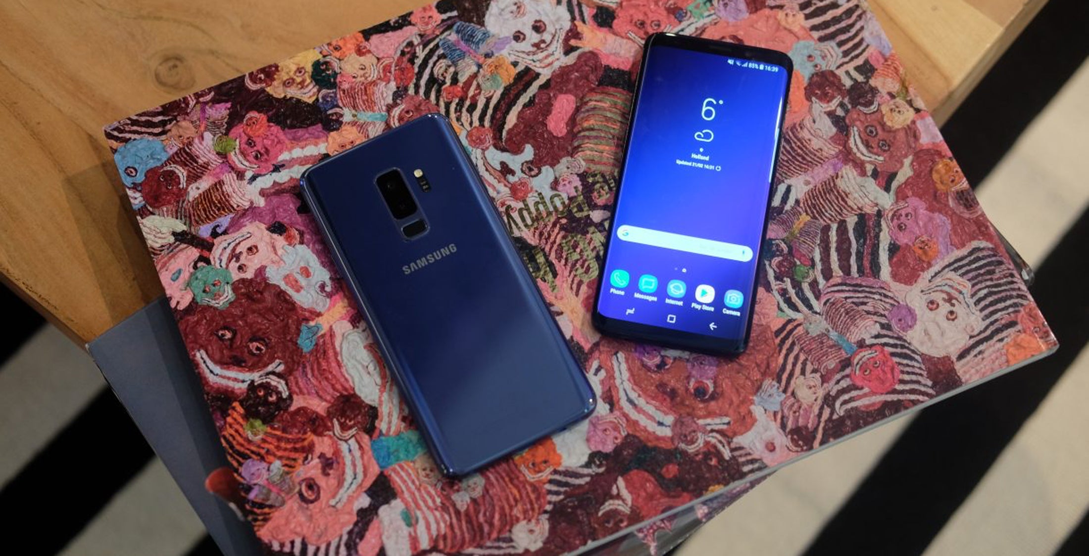 Here's where to download the stock Galaxy S9 wallpaper