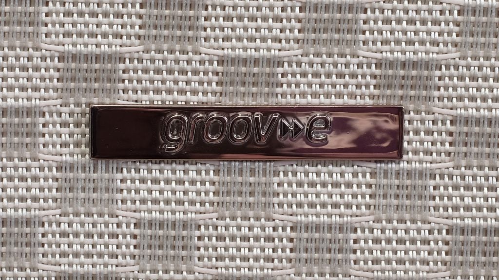 Groov-e Encore product label on textured background.