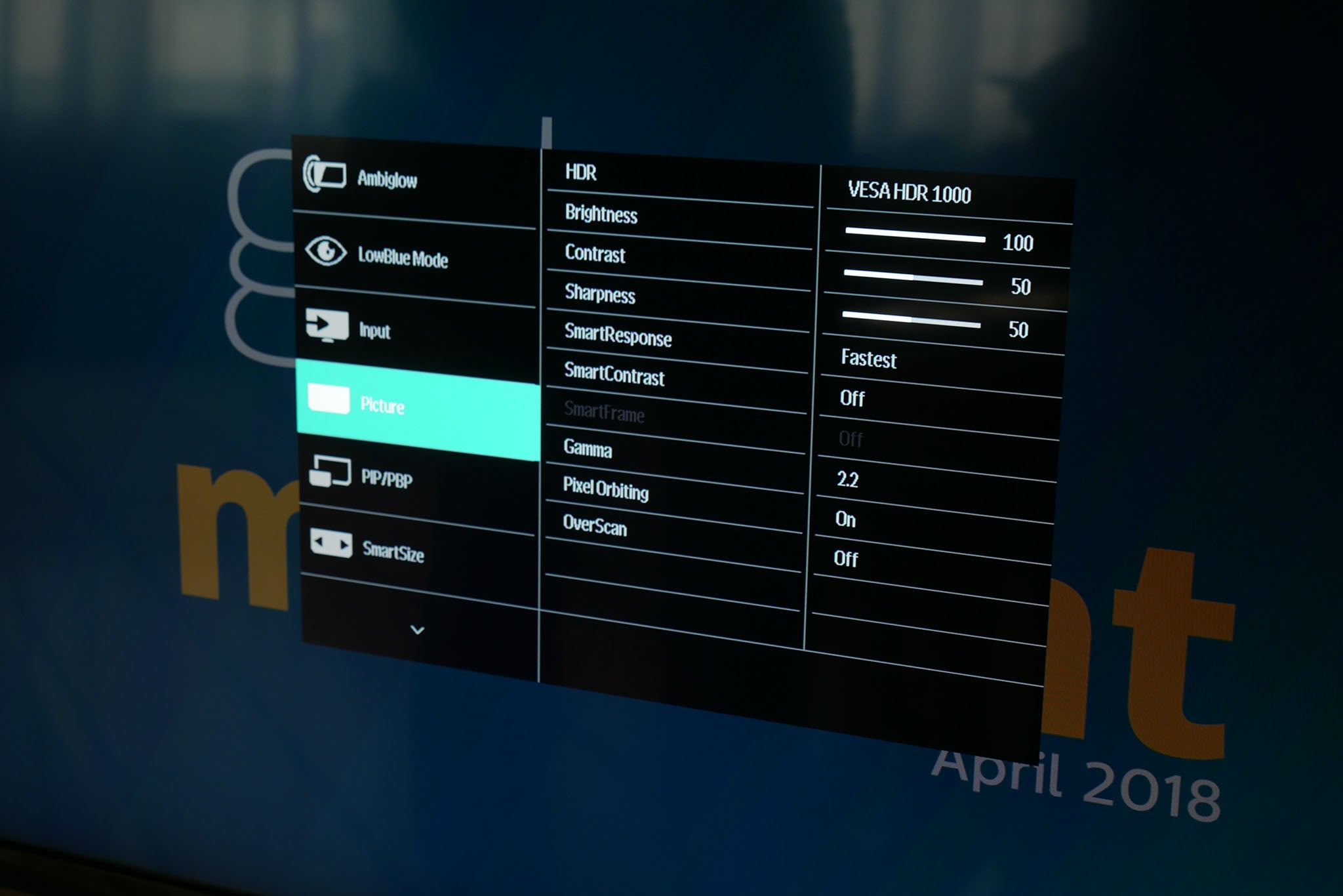 Philips monitor on-screen display settings menu.
