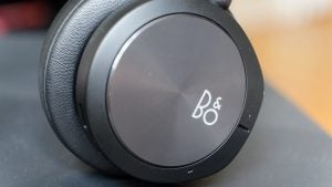 B&O Beoplay H8iClose-up of B&O Beoplay H8i wireless headphone earcup