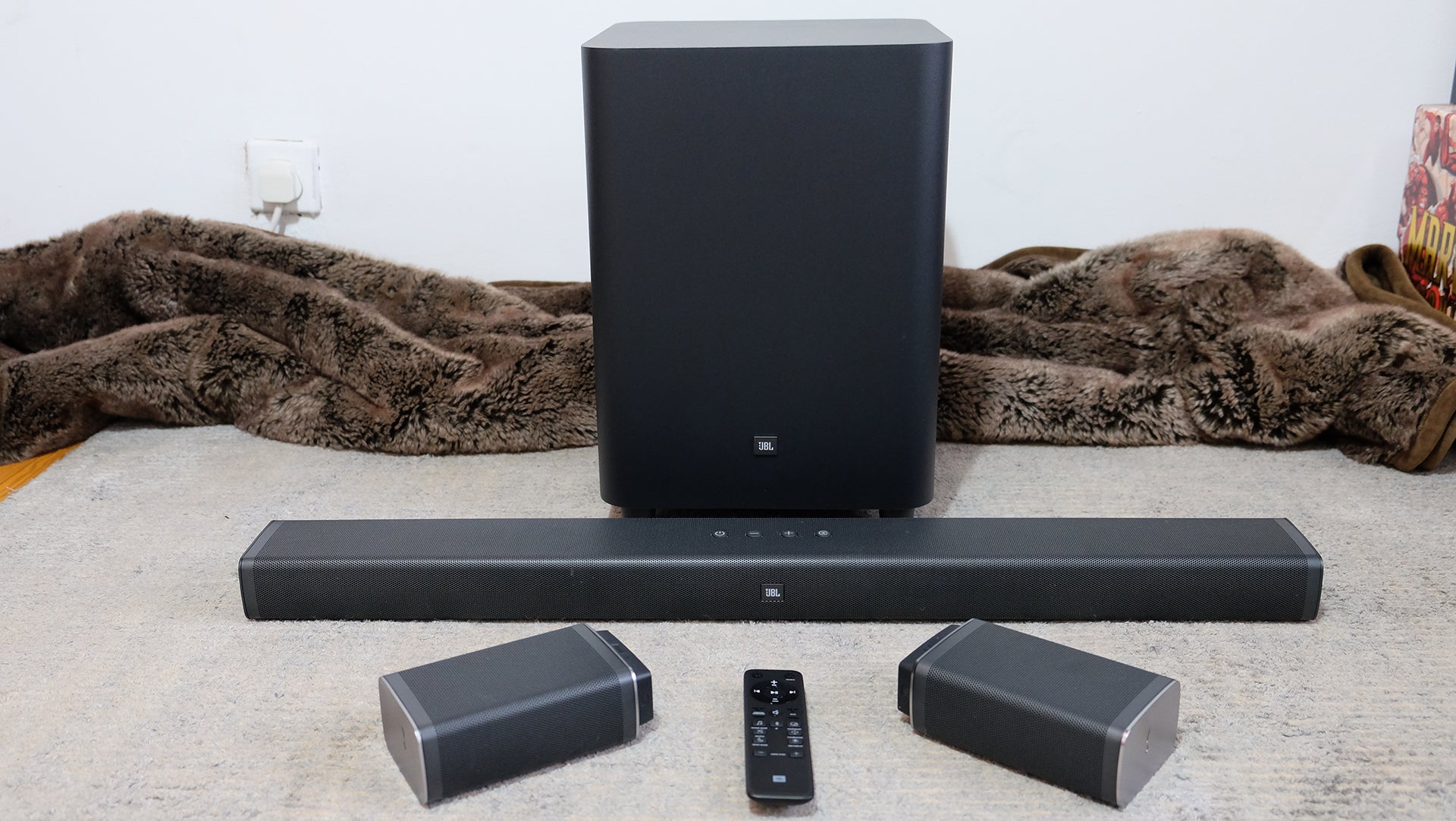 Steadily Puno Snazzy JBL Bar 5.1 Review: Transformative surround sound | Trusted Reviews