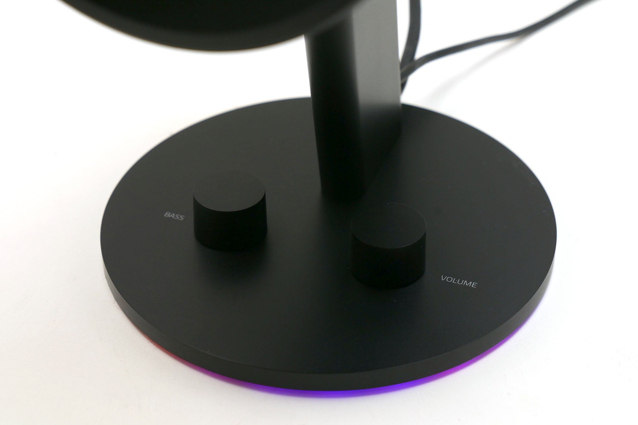 Razer Nommo Chroma speaker base with bass and volume control dials.