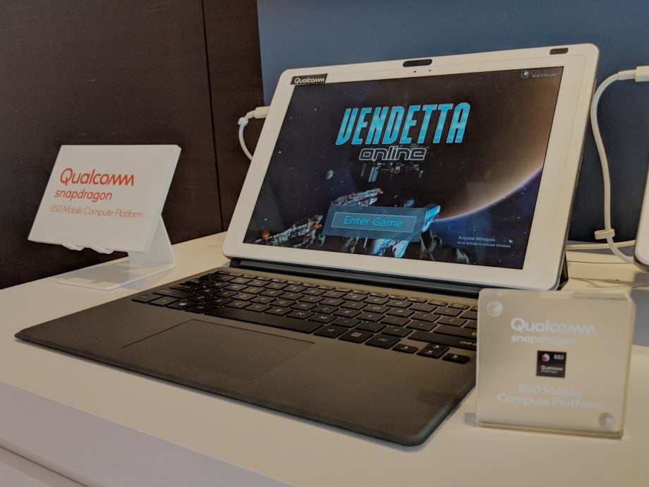 Laptop displaying 'Vendetta Online' with Qualcomm Snapdragon 850 signage.