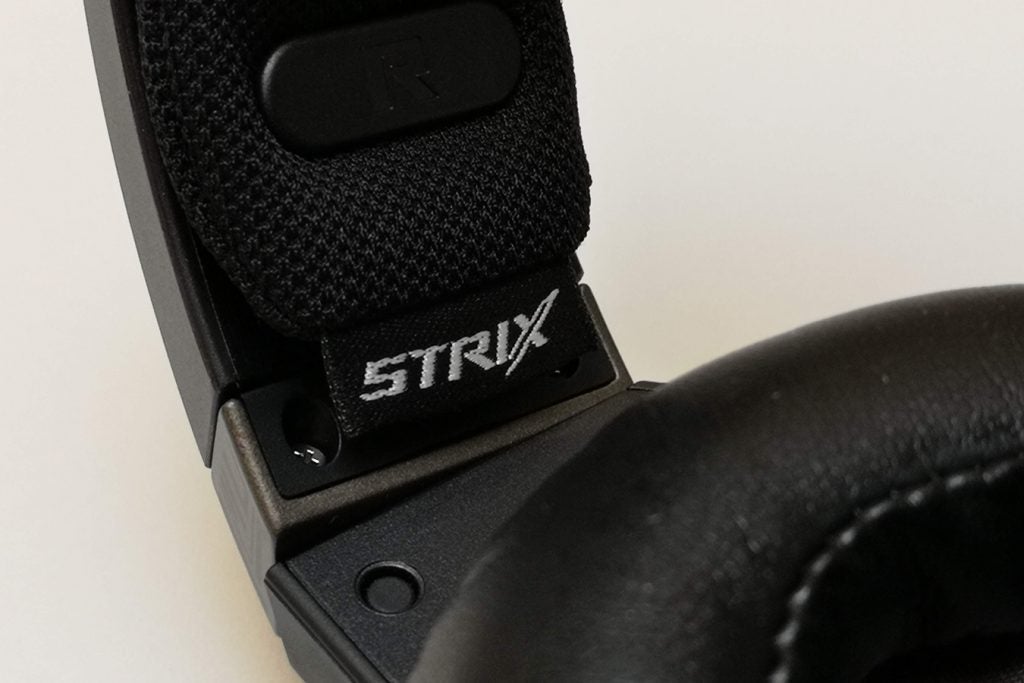 Asus ROG Strix Fusion Wireless logo