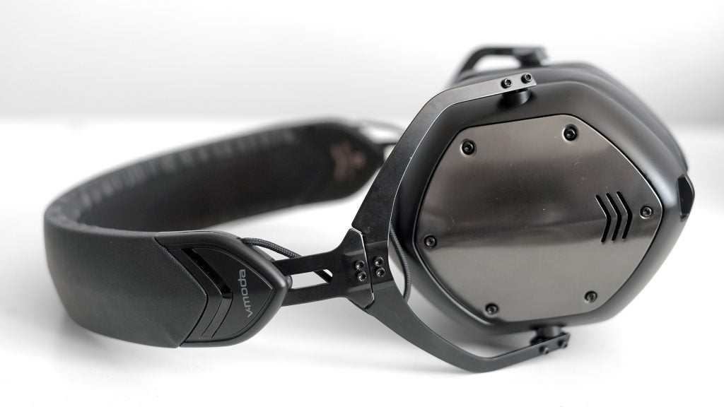 V-Moda Crossfade II Wireless Codex EditionA black Forerunner 745 watch laid on a soft surface displaying workouts