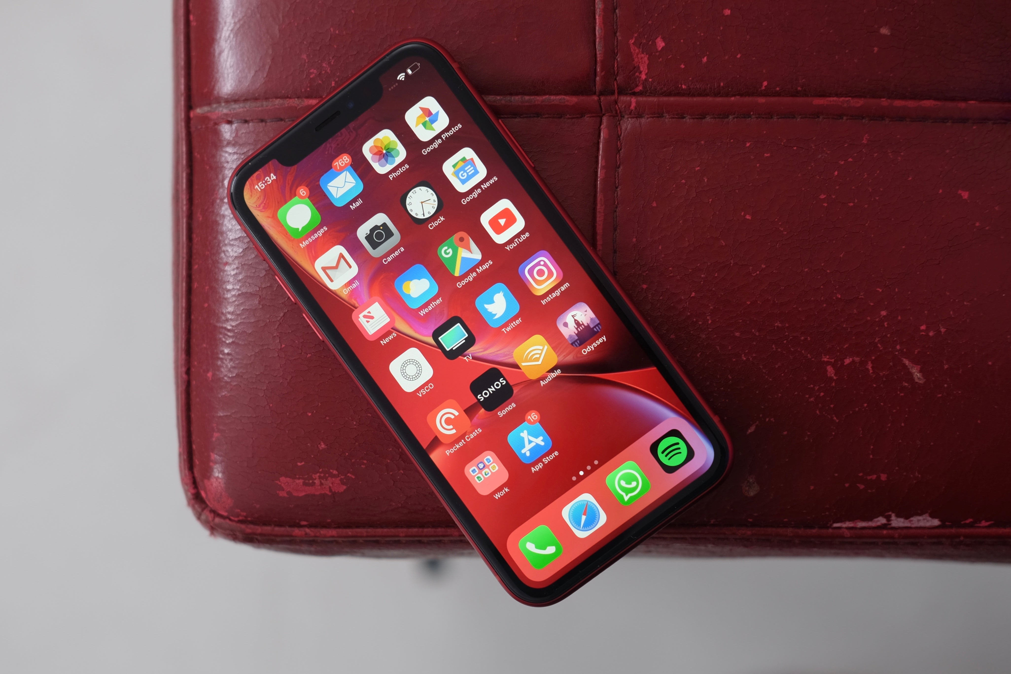 yaka tuzaklar Daha sonra  iPhone XR review: A year on this remains a great iPhone