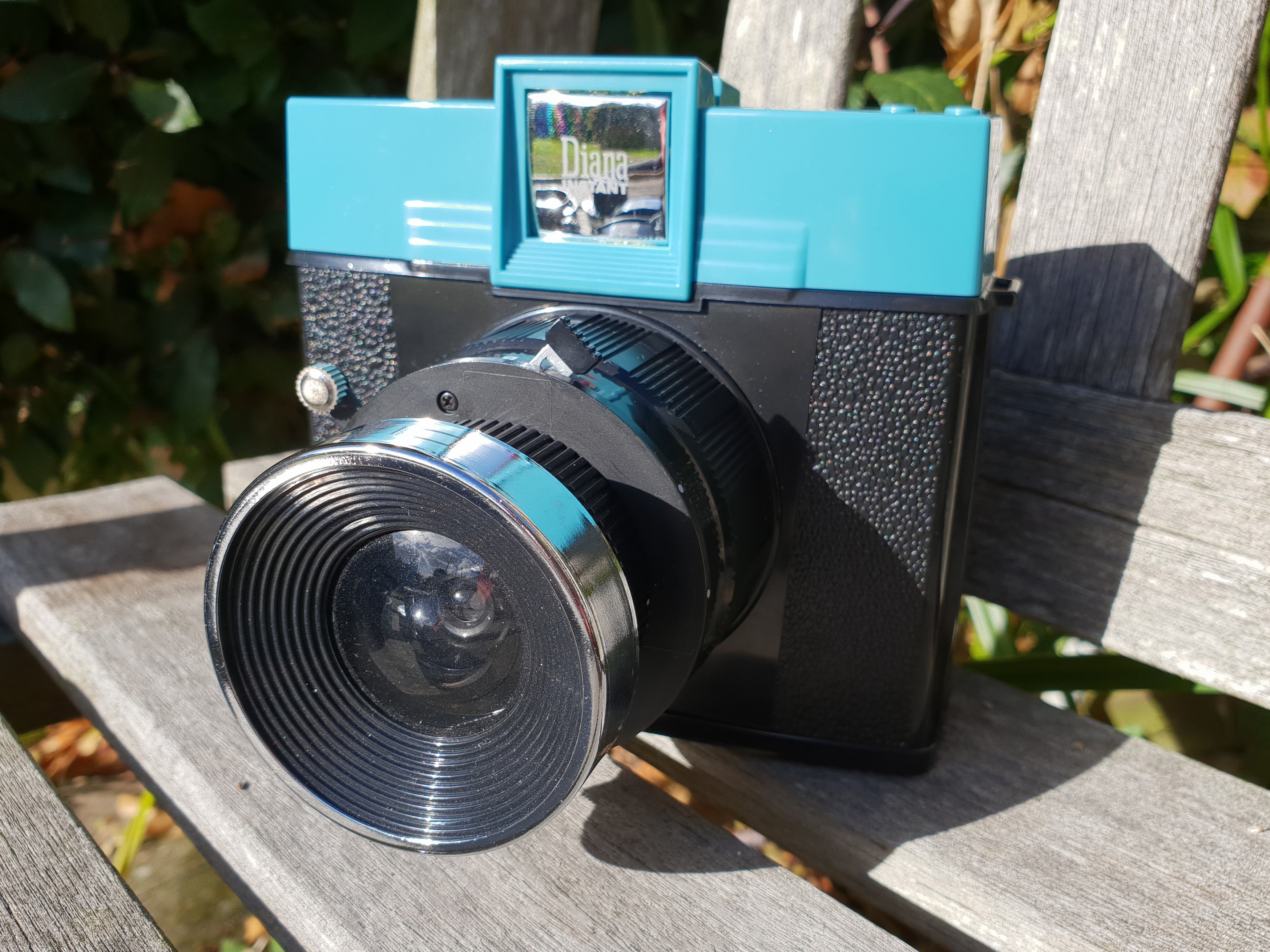 Lomography Diana Instant Square Review | Trusted Reviews