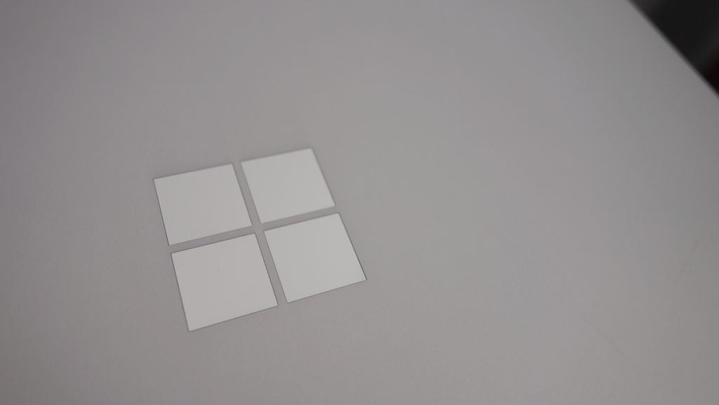 Microsoft Surface Naptop 2