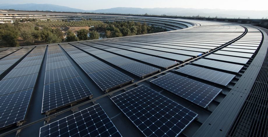 renewable_energy_apple_ap_solar_panels_040918