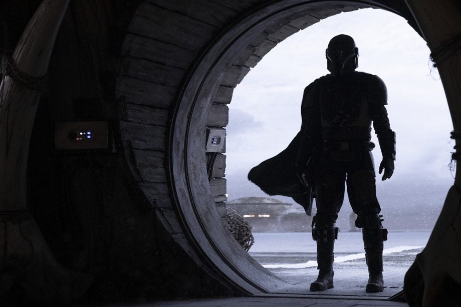 A picture of a scene from a TV series called Star Wars Mandalorian