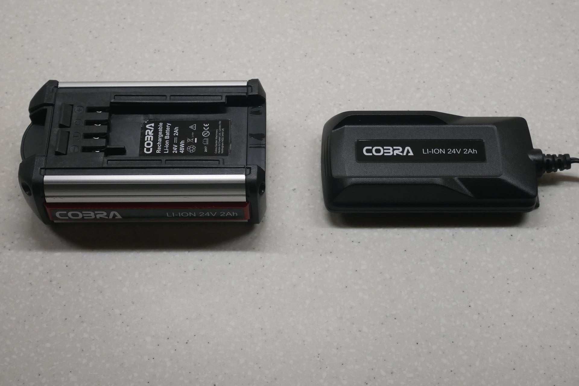 Cobra BV6524V battery and charger