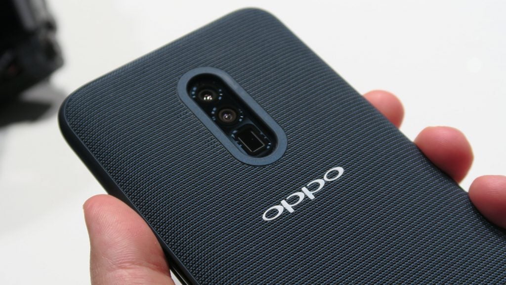 Oppo 10x lossless zoom demo device MWC