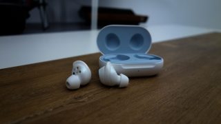 Galaxy Buds out
