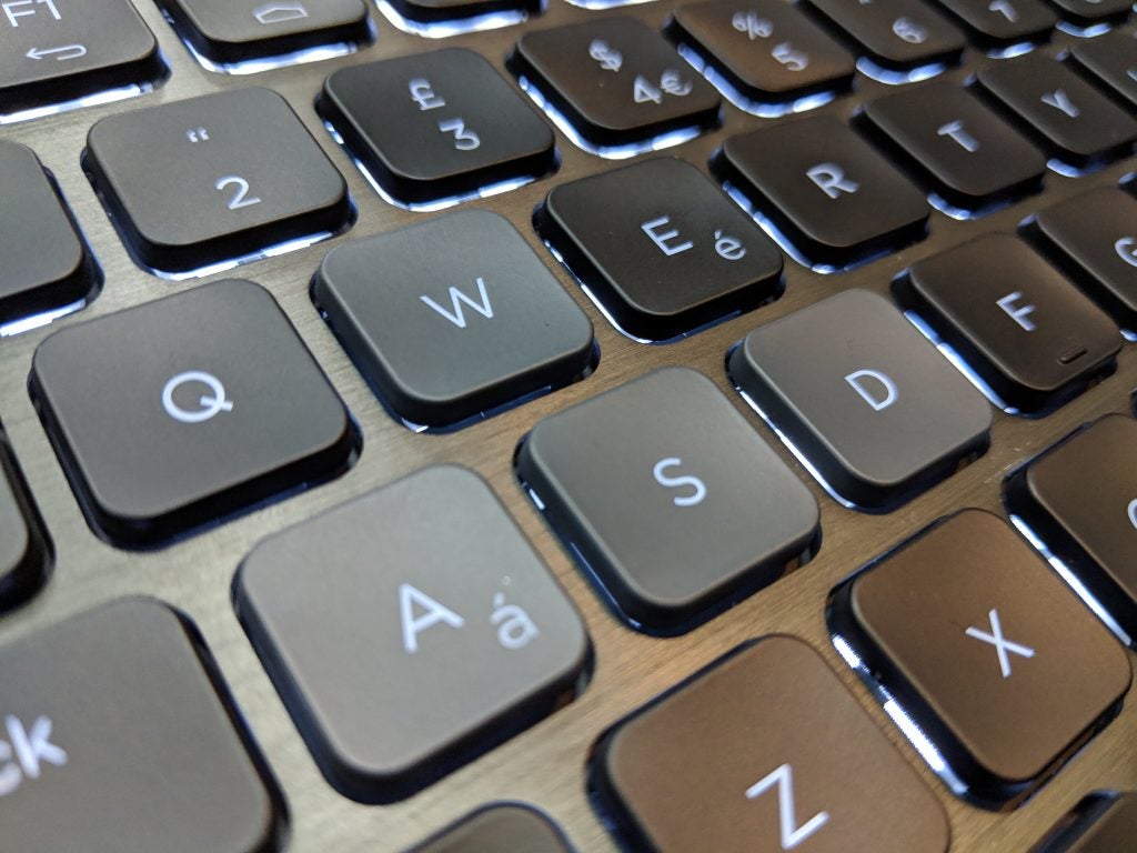 Corsair K83 Keyboard Review