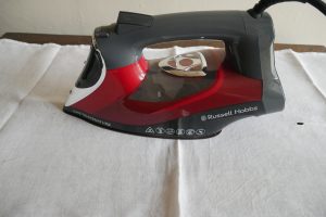 Russell Hobbs One Temperature Iron 25090 controls