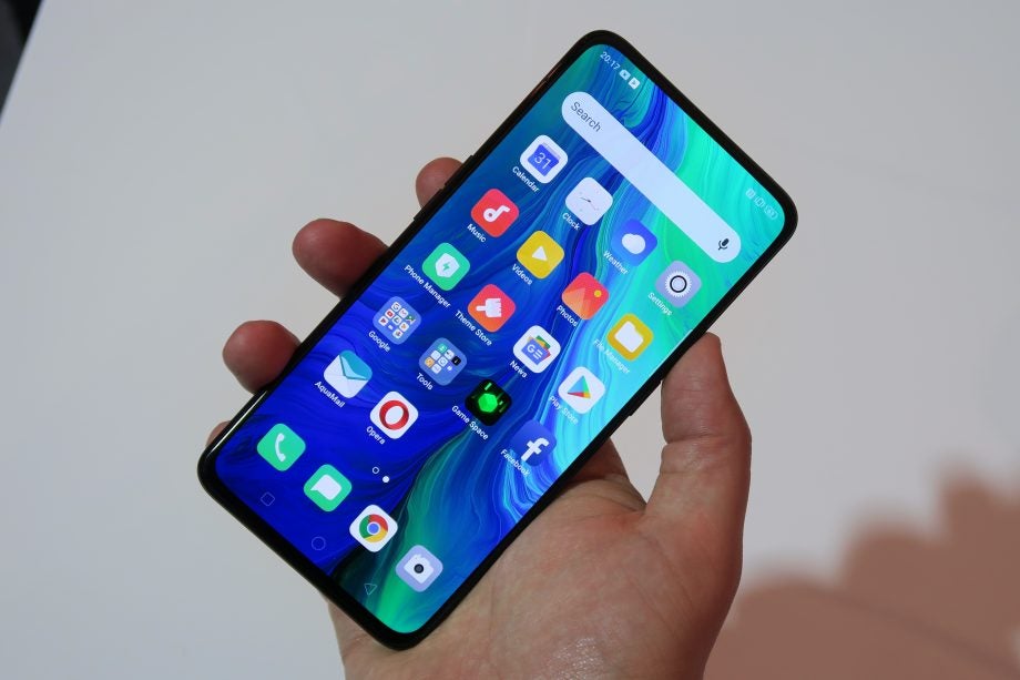 Oppo Reno hands on handheld front angled