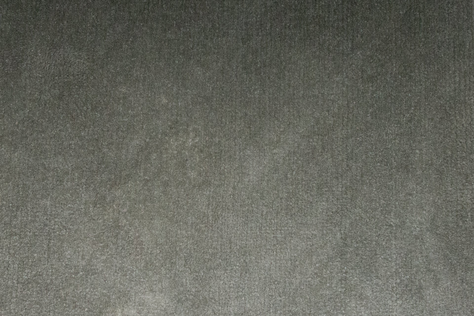 Close up view of a clean carpet, cleaned by Roborock S6 robot vaccum cleaner
