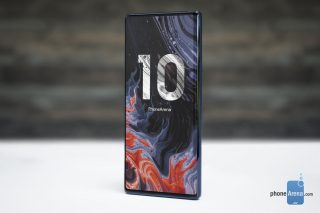 Samsung Galaxy Note 10 with a vertical camera setup pictured in new design renders