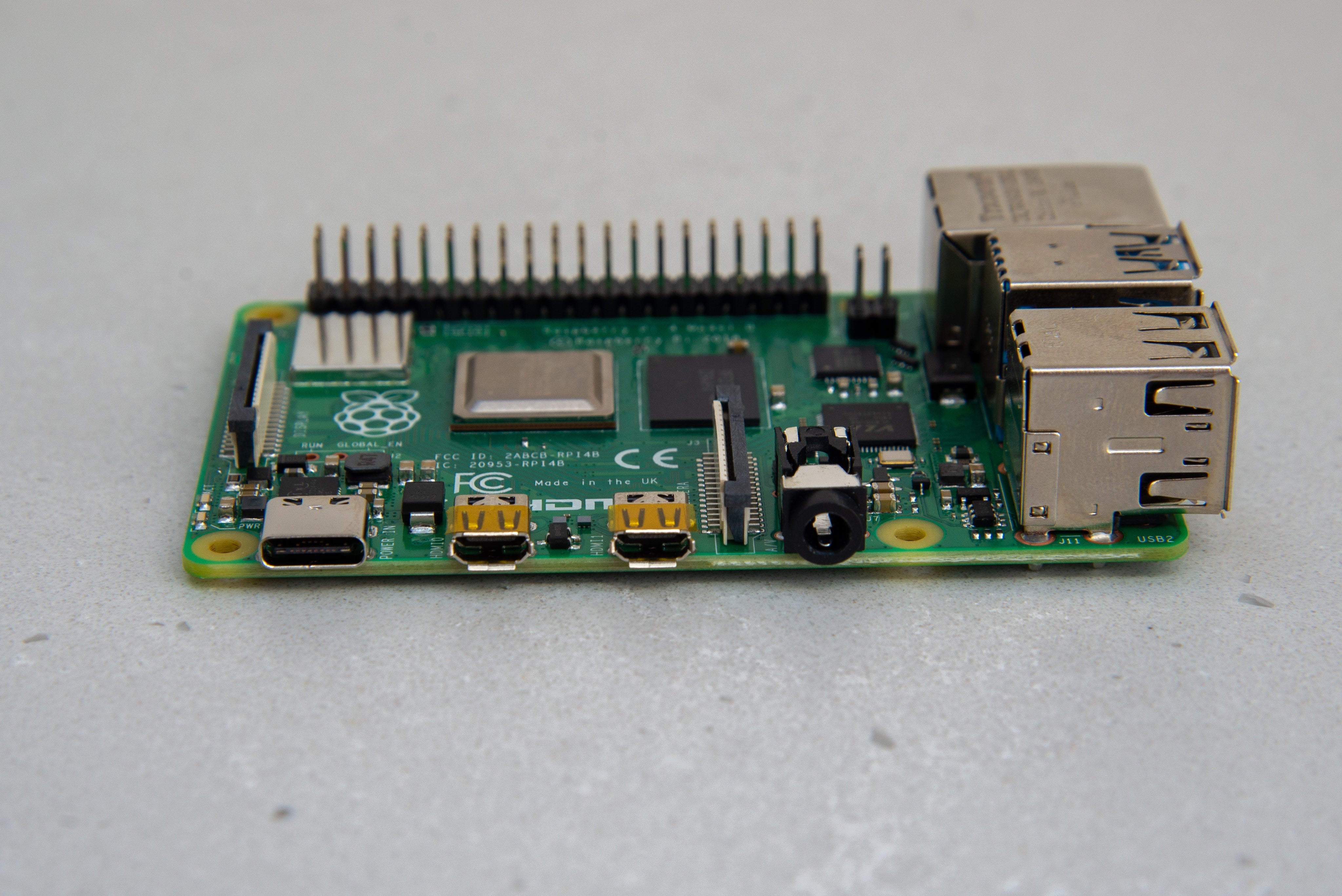 Raspberry Pi 4 Model B micro HDMI ports