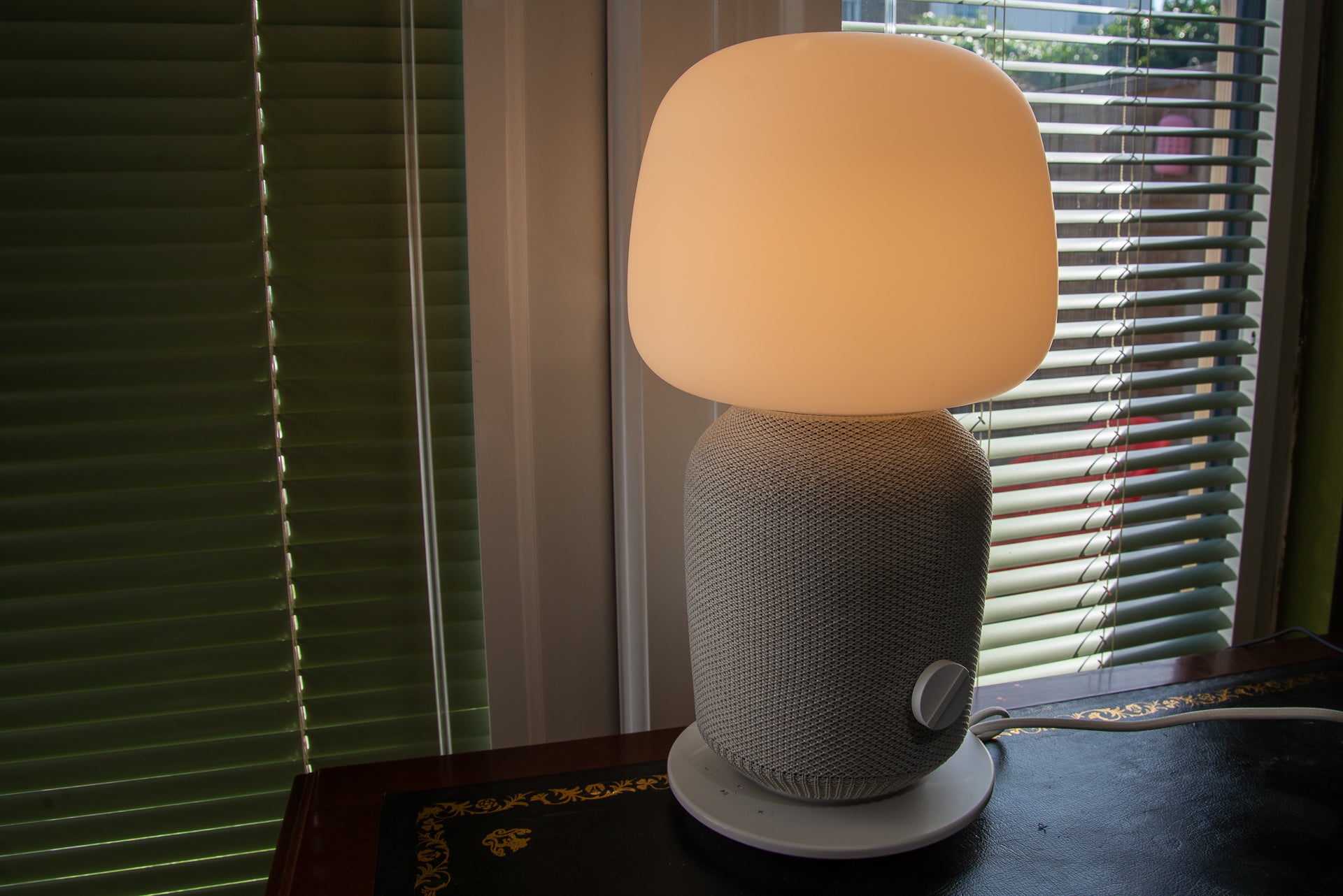 Sonos Ikea Symfonisk Table Lamp Speaker lamp on
