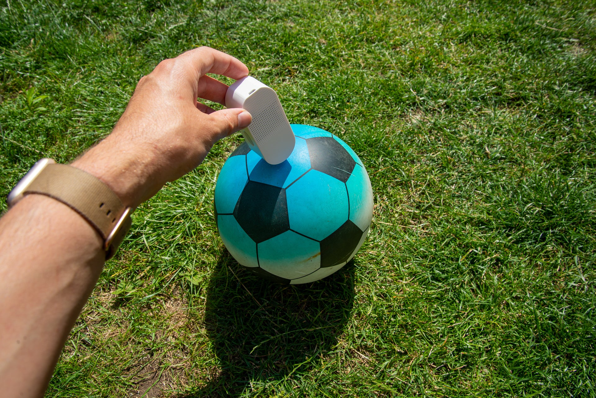 Atmos Pump inflating ball