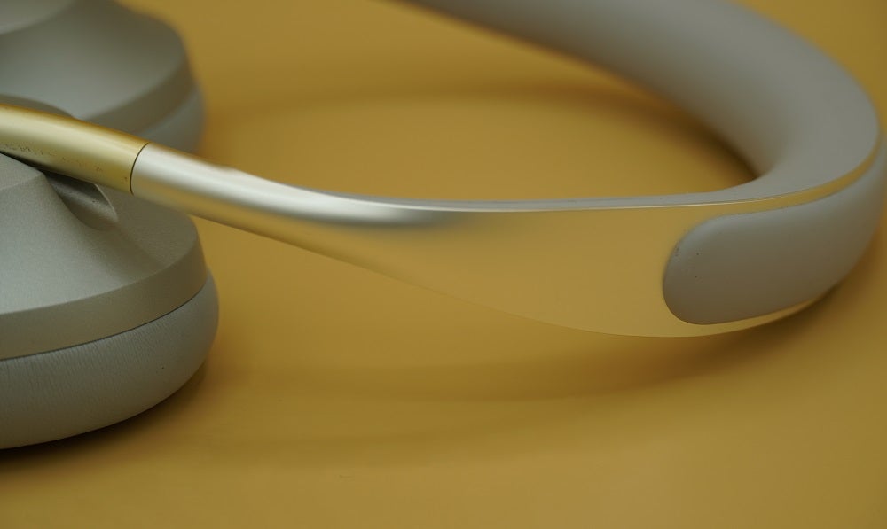 Bose Noise Cancelling Headphones 700 headband