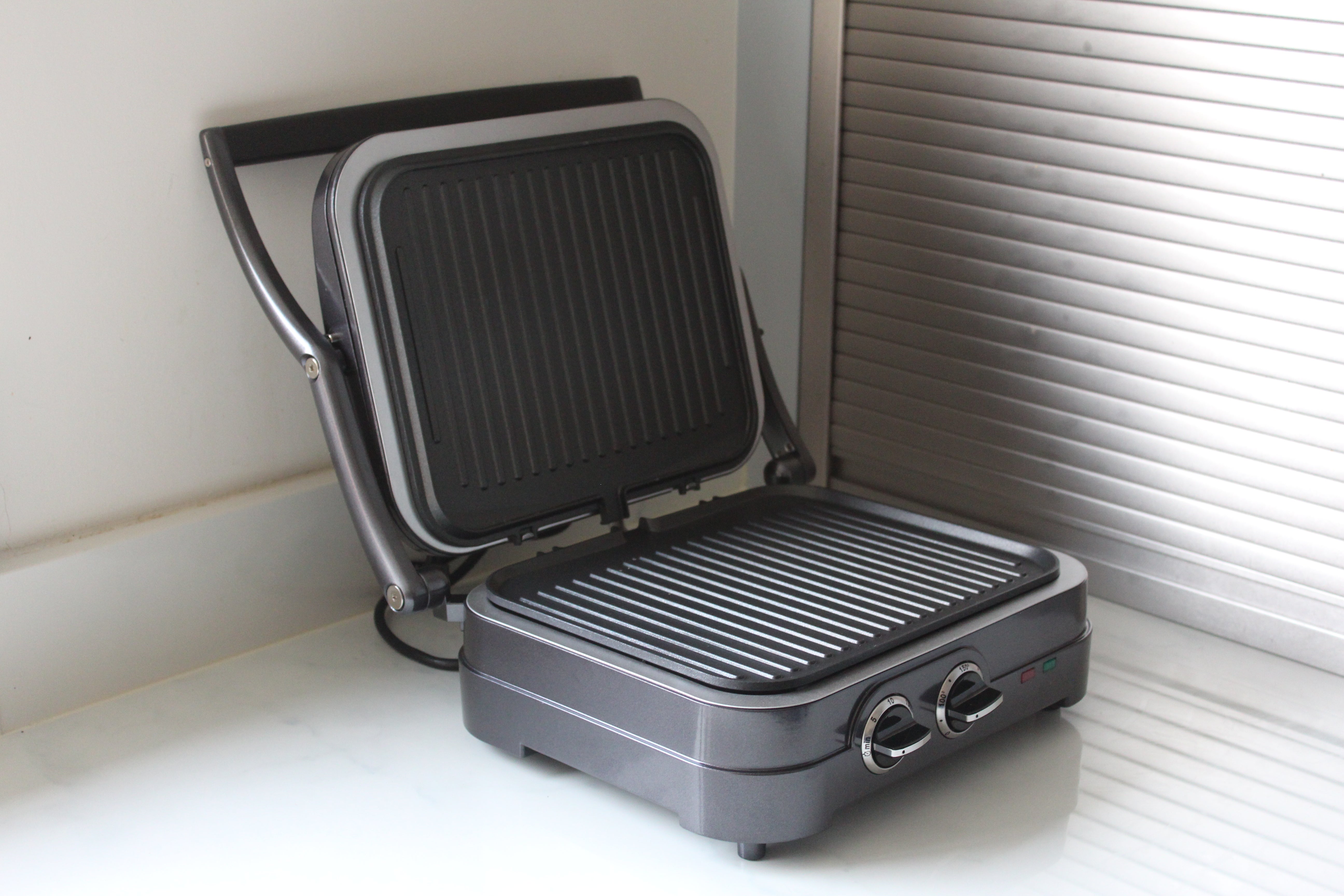 Aja toewijding Raap bladeren op Cuisinart Griddle & Grill Review | Trusted Reviews