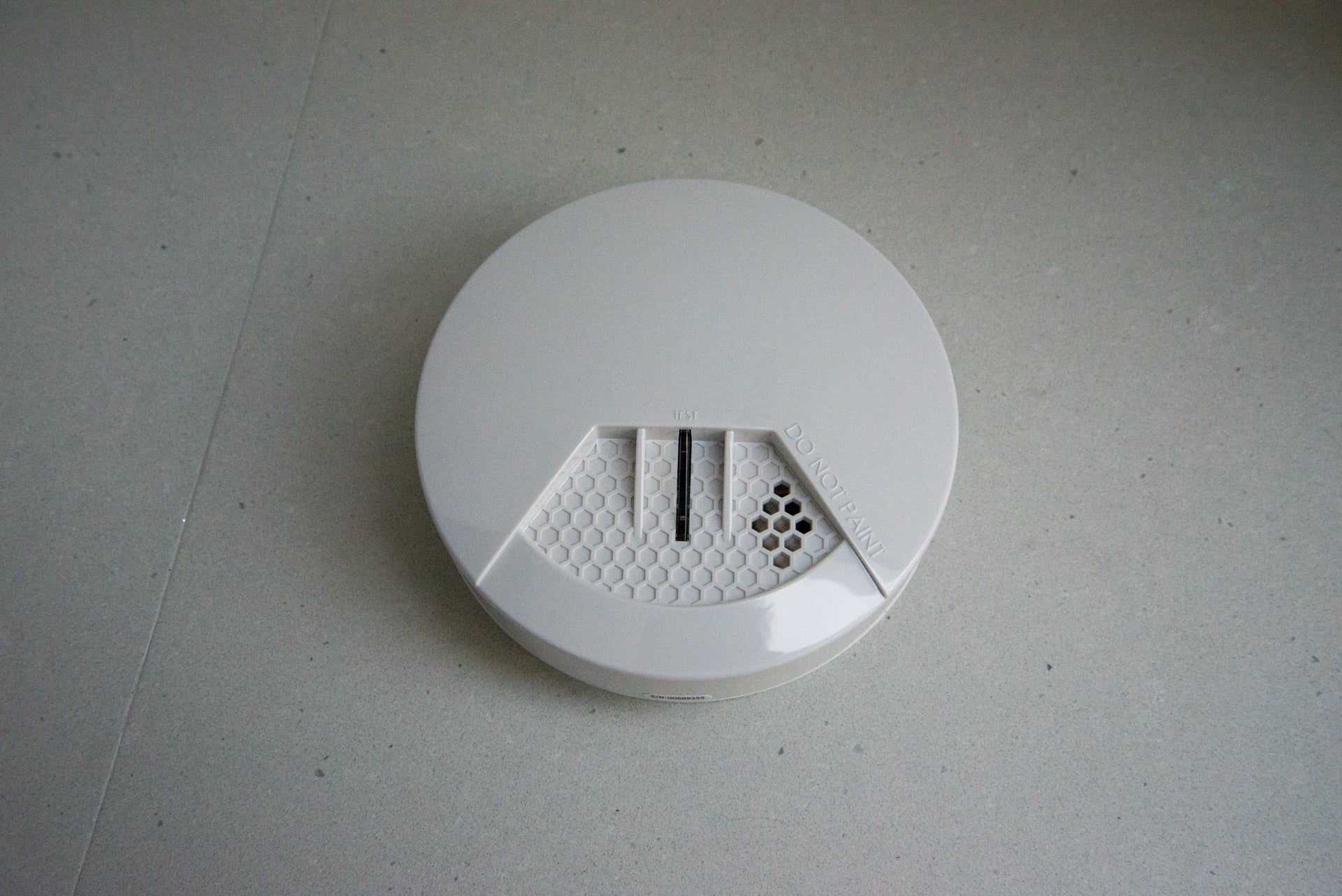 SimpliSafe smoke sensor