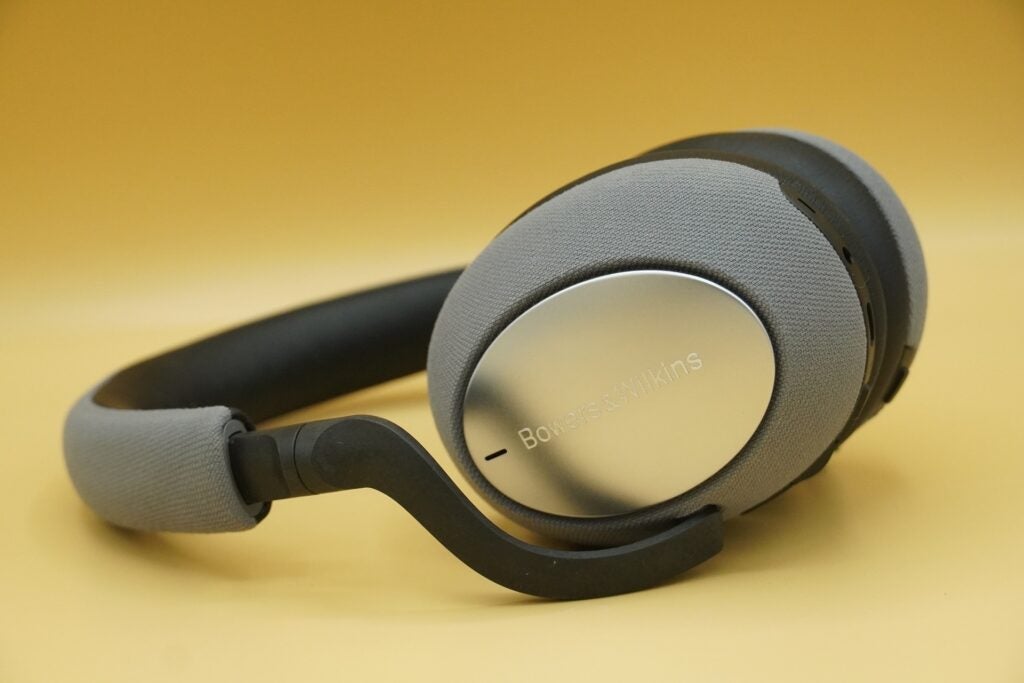 Bowers Wilkins PX7 on its side