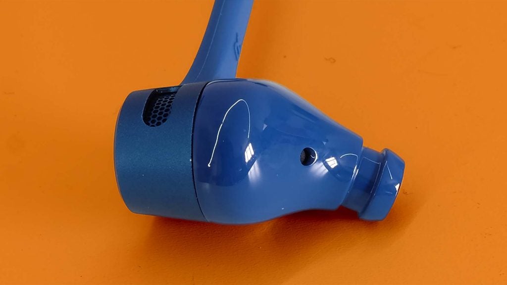 Close up image of blue Bowers & Wilkins PI3 wireless earphones eacrpiece with removed coverClose up image of blue Bowers & Wilkins PI3 wireless earphones eacrpiece with removed cover
