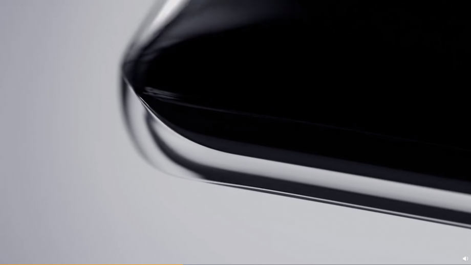 Close up image of a corner of Huawei P40 screen