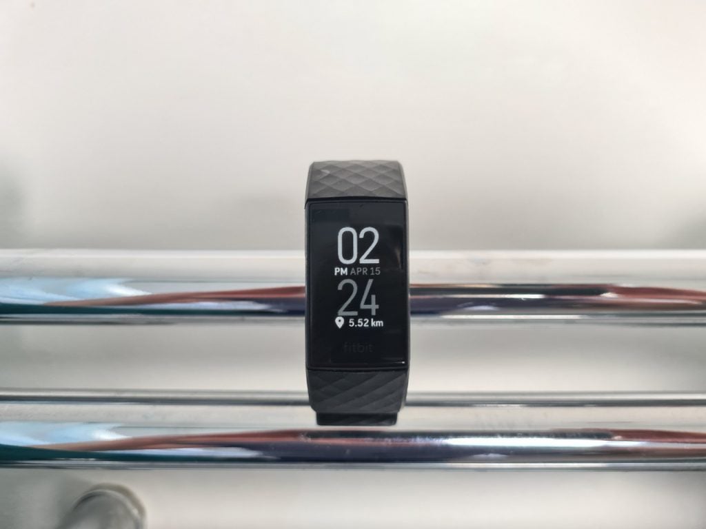 Fitbit Charge 4 