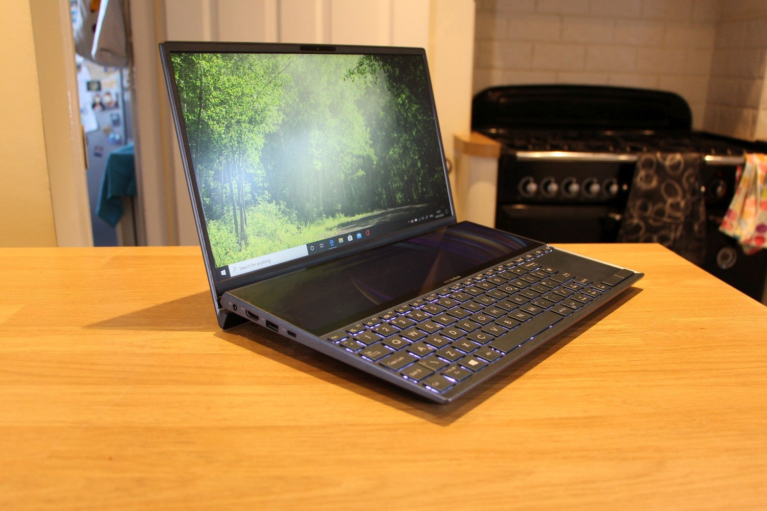 Asus ZenBook Duo UX481 06