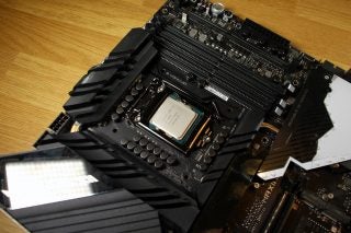 Intel Core i5-10600K 03