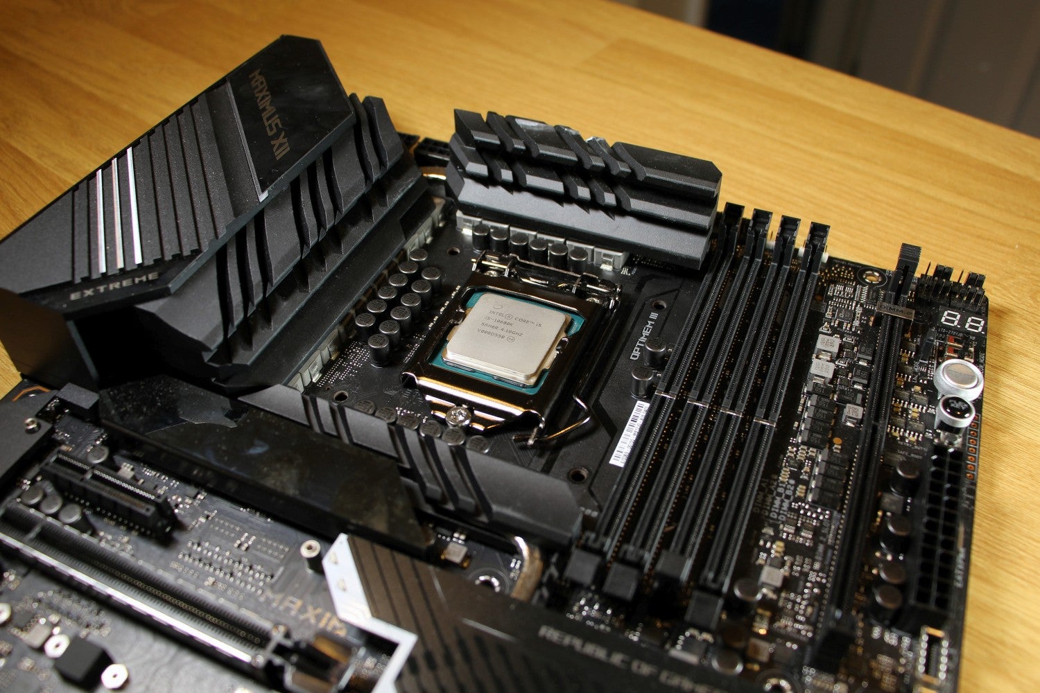 Intel Core i5-10600K 04