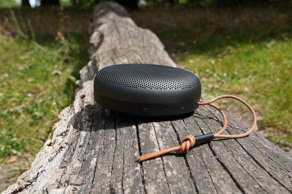 Grey Mist Wireless Portable Waterproof Bluetooth Speaker with Microphone Bang & Olufsen Beosound A1 2nd Generation 