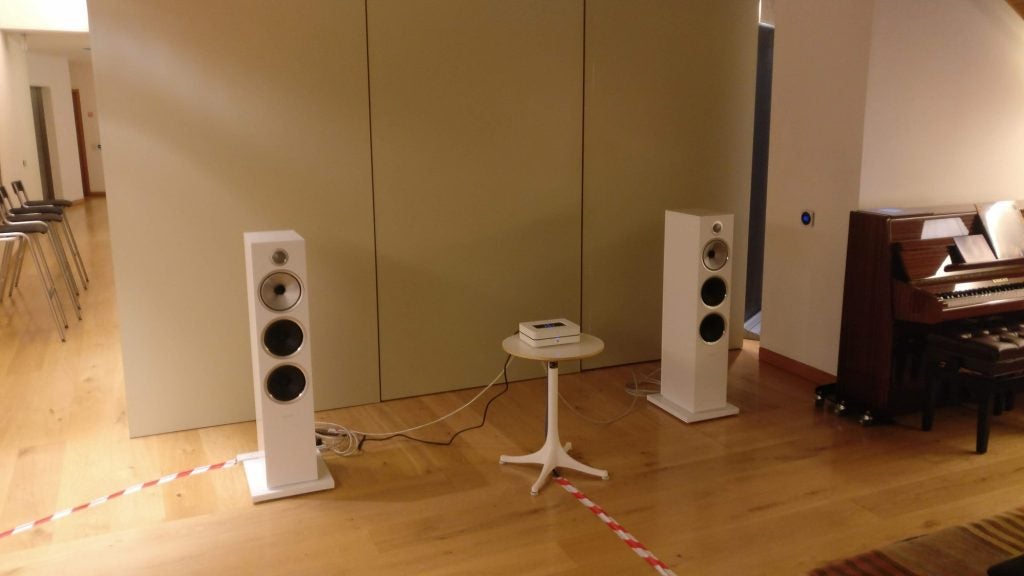 White Bluesound Master session speakers standing in a room