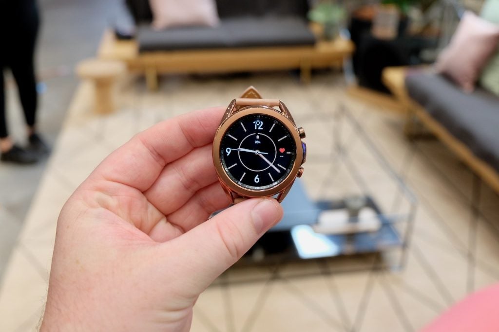 Apple Watch 6 vs Samsung Galaxy Watch 3