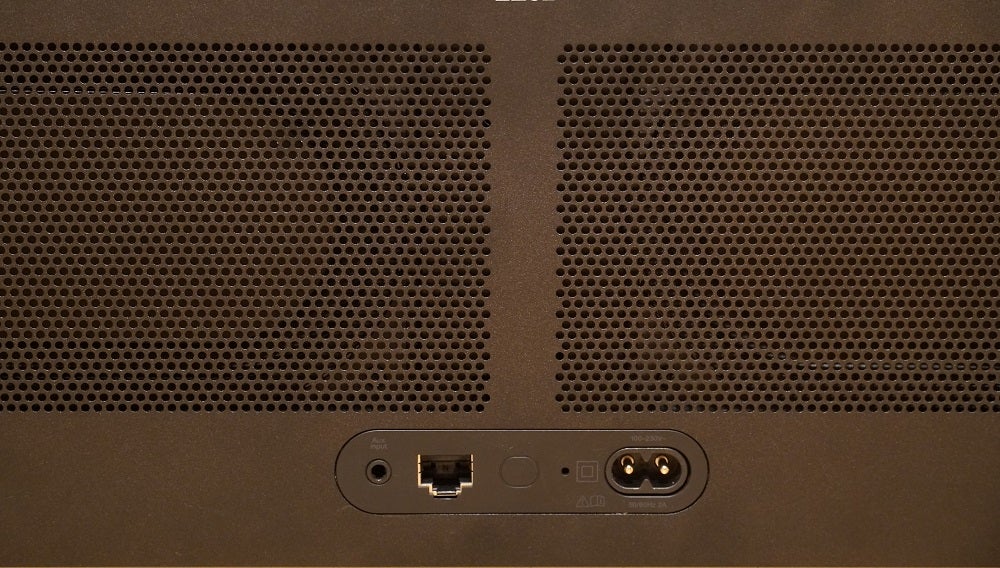 Close up image of Braun Le02 speaker's ports section
