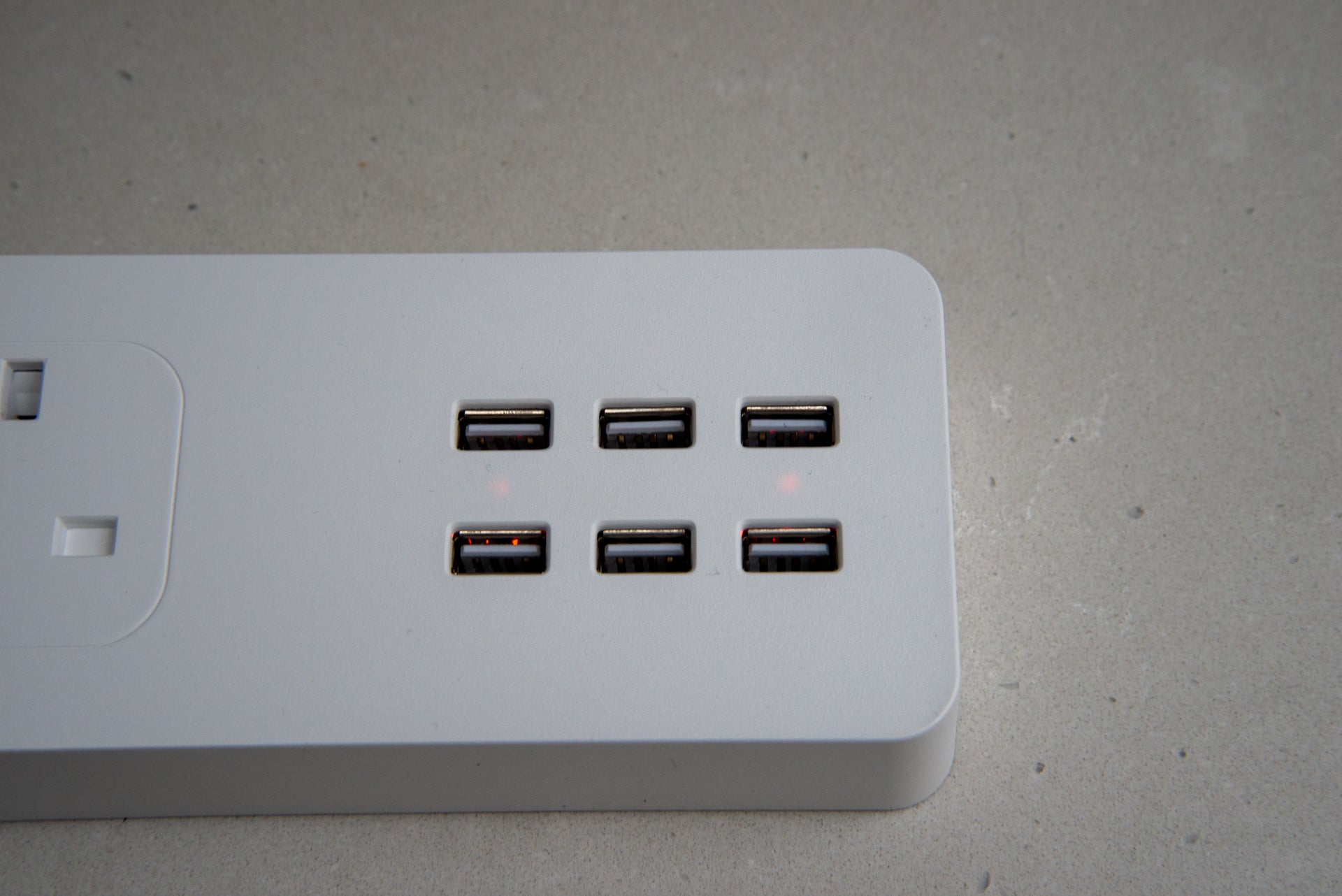 Hey! Smart Power Bar USB ports