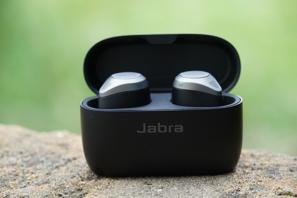 Jabra Elite 85t view from straight on