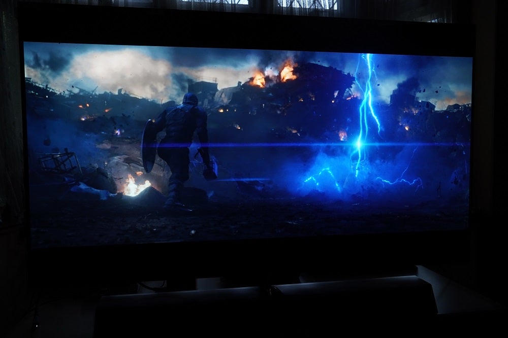 Avengers: Endgame on the 55OLED935A black Philips OLED935 standing on a table, displaying a scene from Avengers Endgame