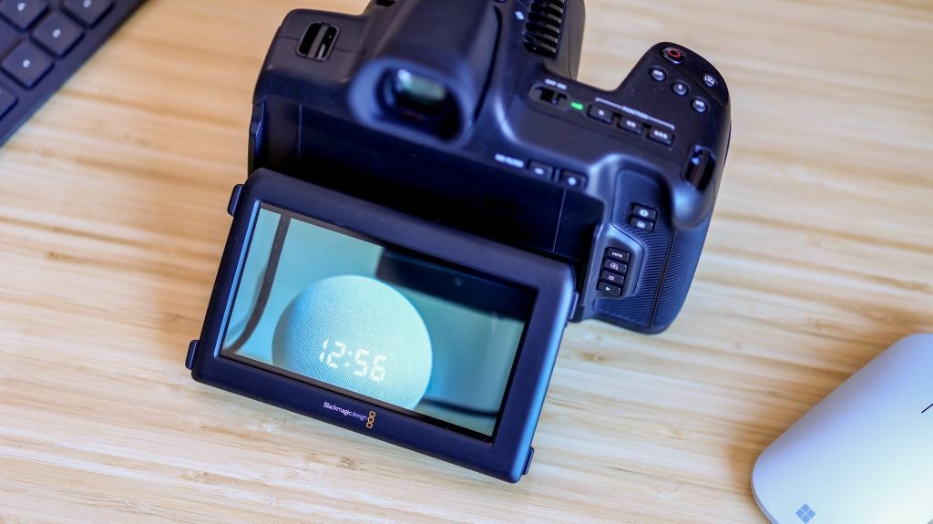 Карманная кинокамера Blackmagic 6K Pro