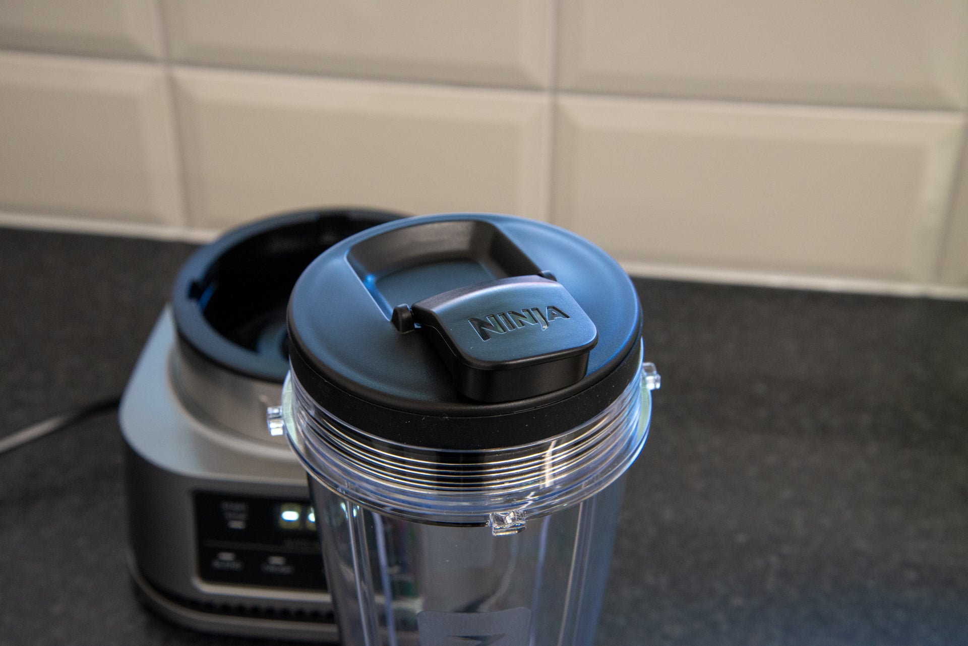 Ninja Foodi Power Nutri Blender 2-in-1 with Smart Torque & Auto-iQ CB100UK drinking lid