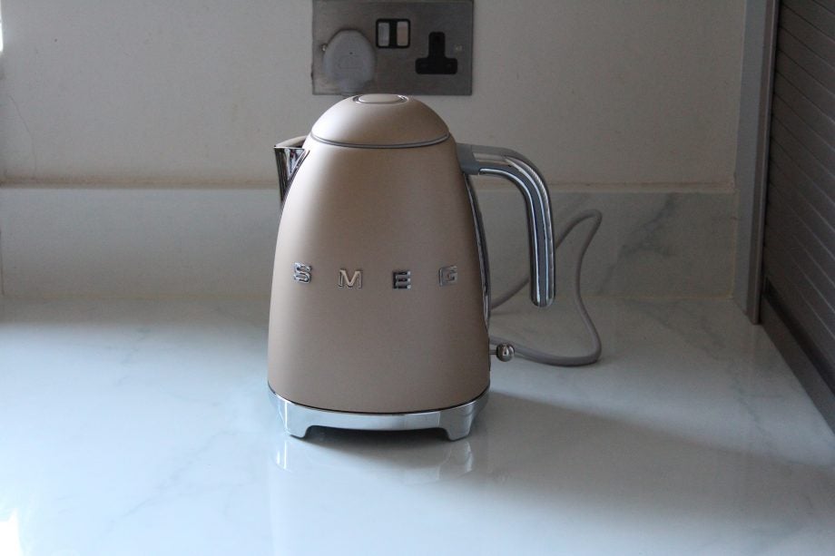 Smeg KLF03 50's Style Kettle Review