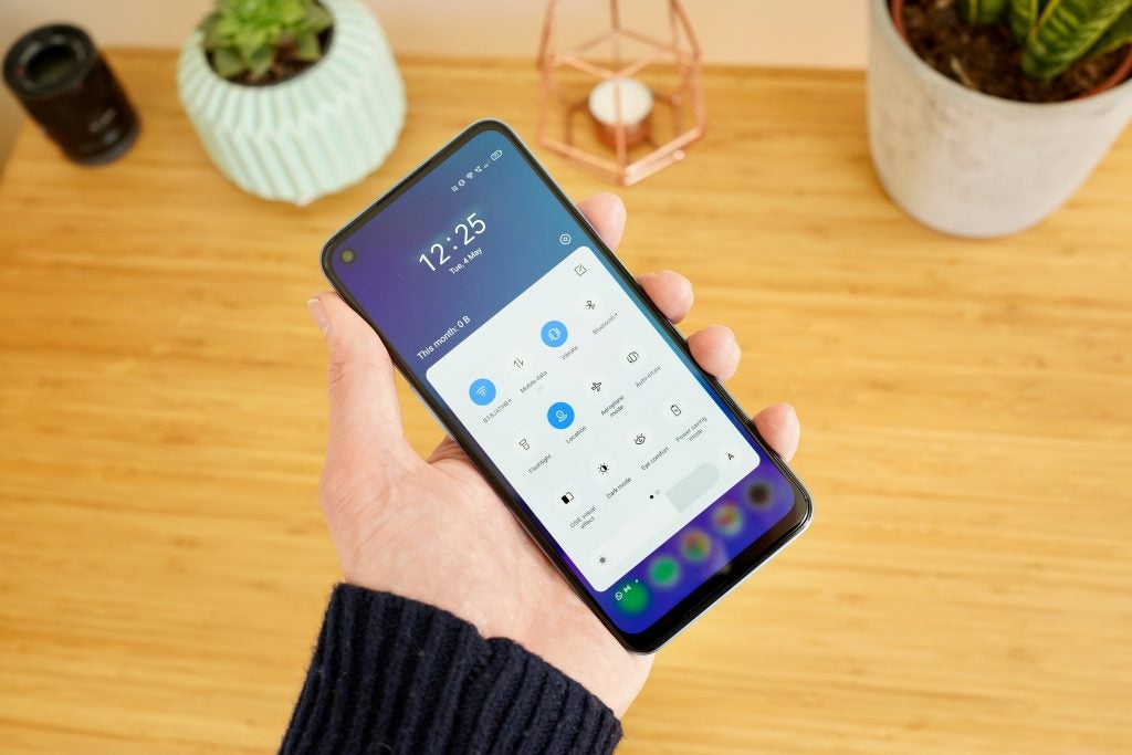 Realme 8 5G front on of the display with Realme UI