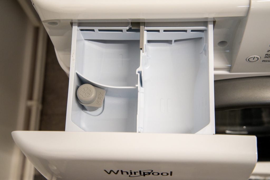 Whirlpool FreshCare FFD 9448 BSV UK detergent drawer
