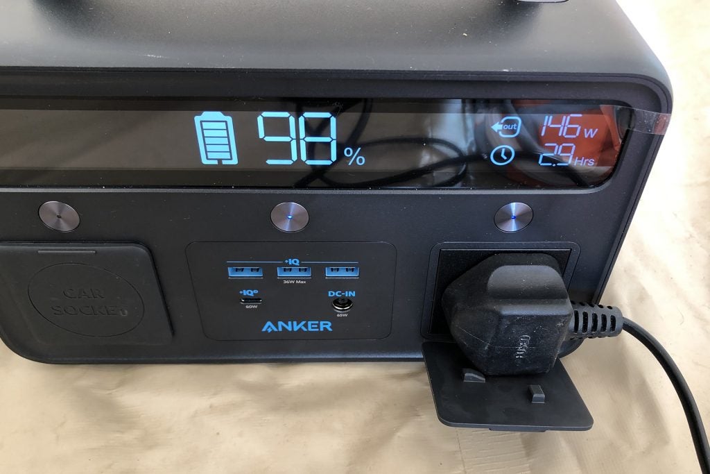Anker PowerHouse II 400 displaying battery level and output power.